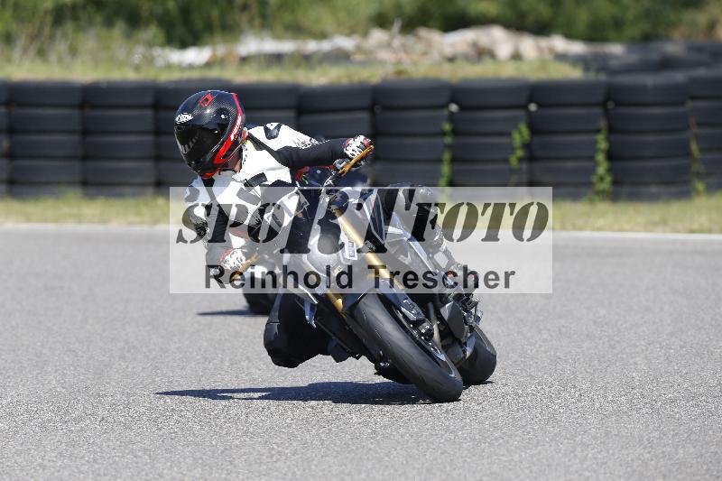 Archiv-2025/48 25.08.2025 Cornu Master School ADR/rot-rouge/112